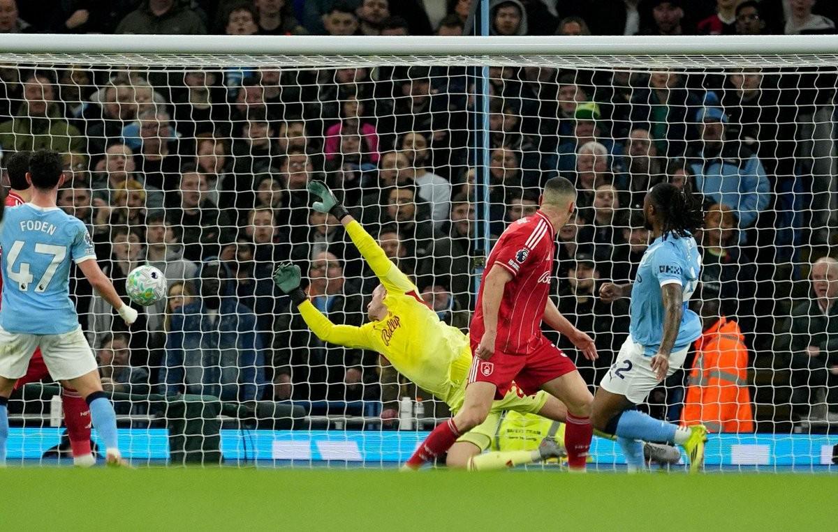 自曼城首秀以来塞门约已参与9球，英超球员中仅次于哲凯赖什