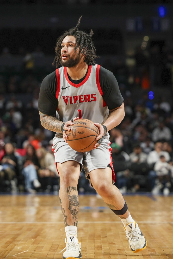 世界杯视频平台-媒体人：山西男篮签下前火箭后卫戴申·尼克斯！